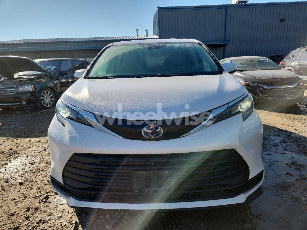 Photo 5 of 2023 TOYOTA SIENNA LE (VIN 5TDKRKEC4PS159267)