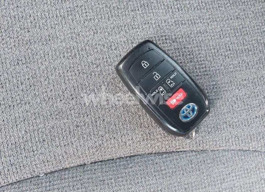 Photo 11 of 2023 Toyota Sienna LE (VIN 5TDKRKEC4PS164937)