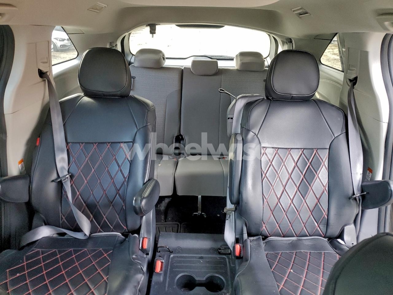 Photo 10 of 2023 TOYOTA SIENNA LE (VIN 5TDKRKEC4PS174979)