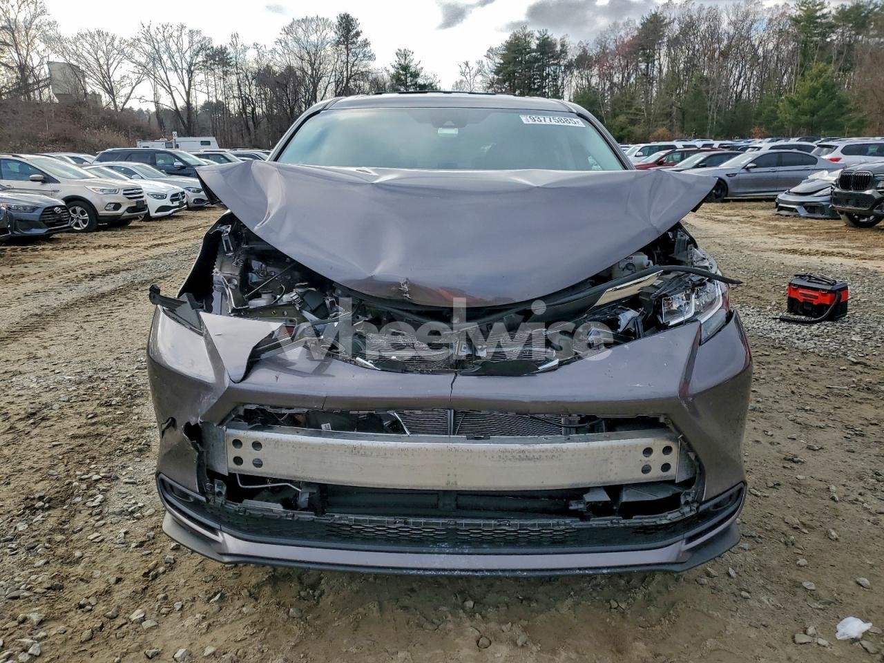 Photo 5 of 2023 TOYOTA SIENNA LE (VIN 5TDKRKEC4PS174979)