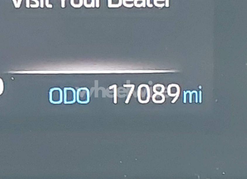 Photo 16 of 2021 Toyota Sienna LE (VIN 5TDKRKEC5MS057780)