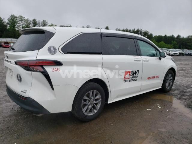 Photo 10 of 2022 TOYOTA SIENNA LE (VIN 5TDKRKEC6NS111623)