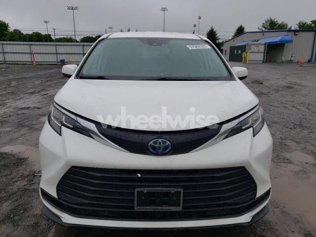 Photo 12 of 2022 TOYOTA SIENNA LE (VIN 5TDKRKEC6NS111623)