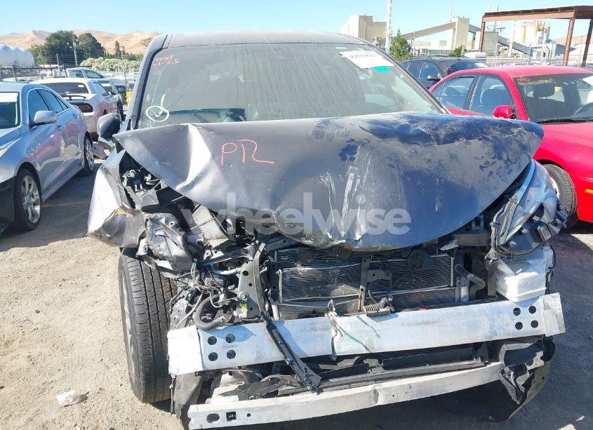 Photo 6 of 2023 Toyota Sienna LE (VIN 5TDKRKEC6PS157598)