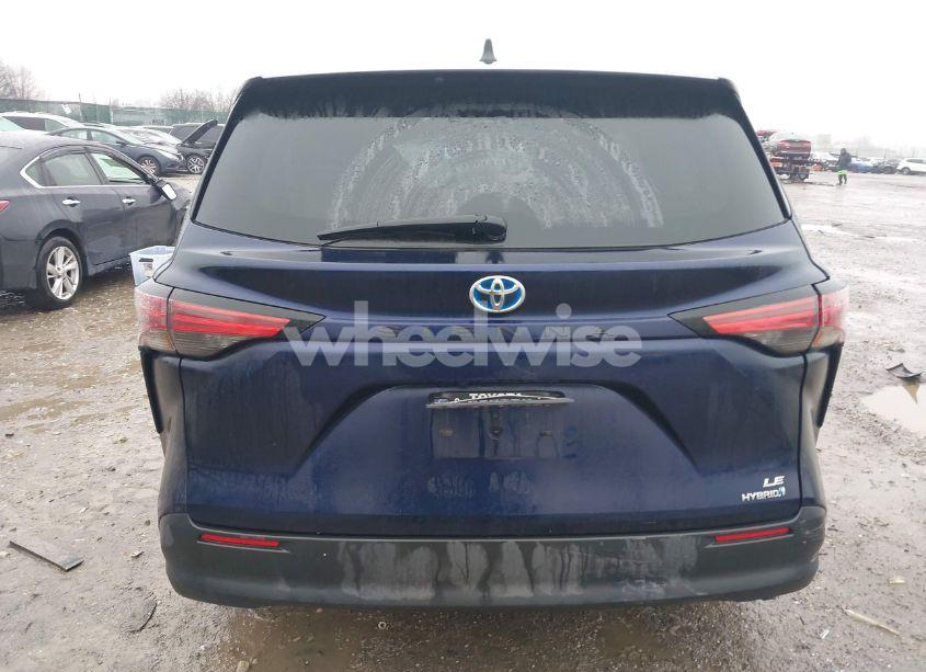 Photo 16 of 2021 Toyota Sienna LE (VIN 5TDKRKEC7MS019564)