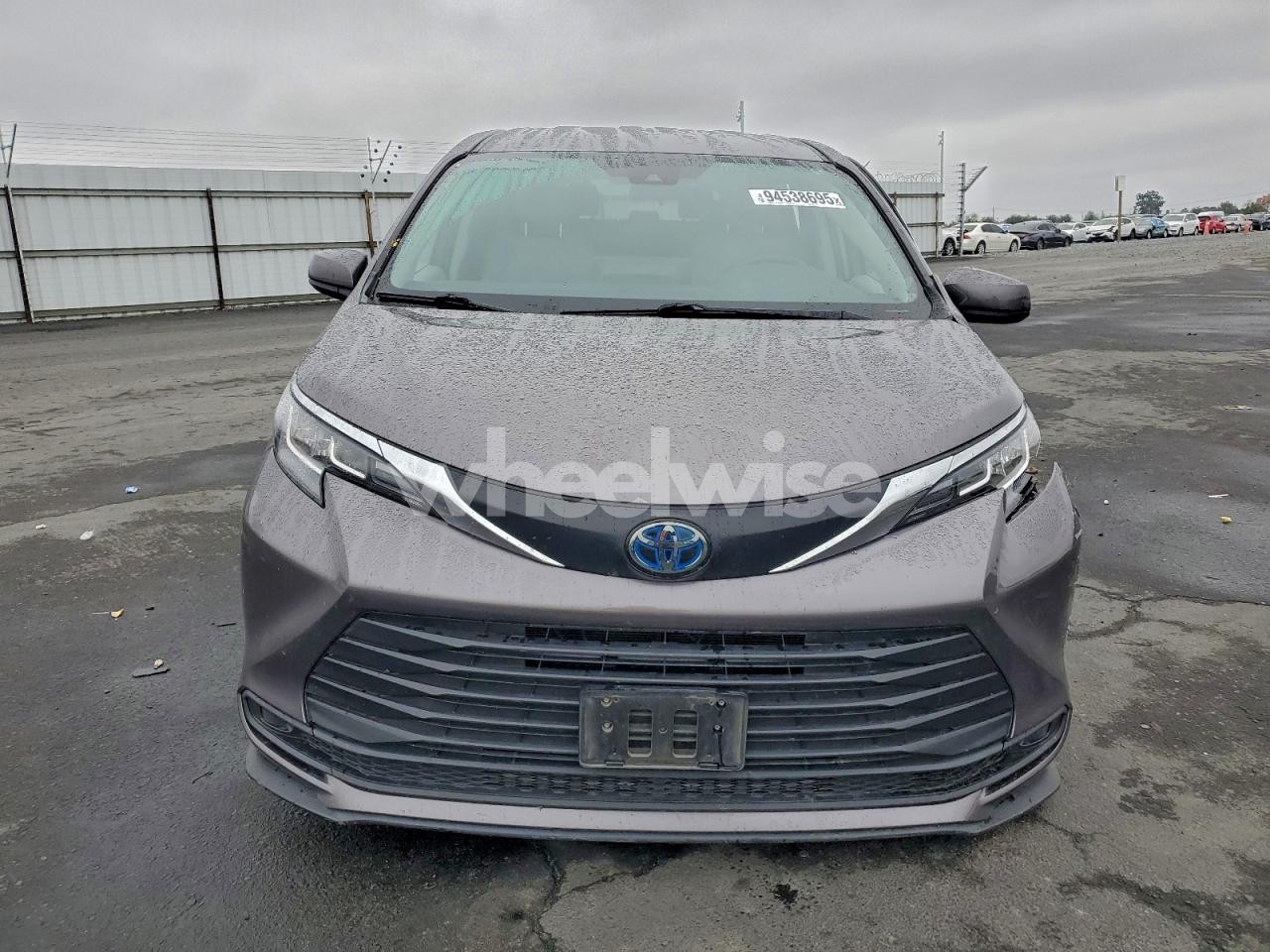 Photo 5 of 2021 TOYOTA SIENNA LE (VIN 5TDKRKEC8MS055862)