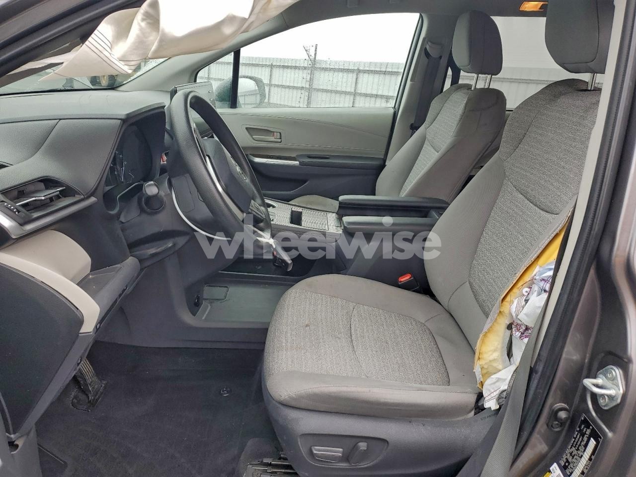 Photo 7 of 2021 TOYOTA SIENNA LE (VIN 5TDKRKEC8MS055862)