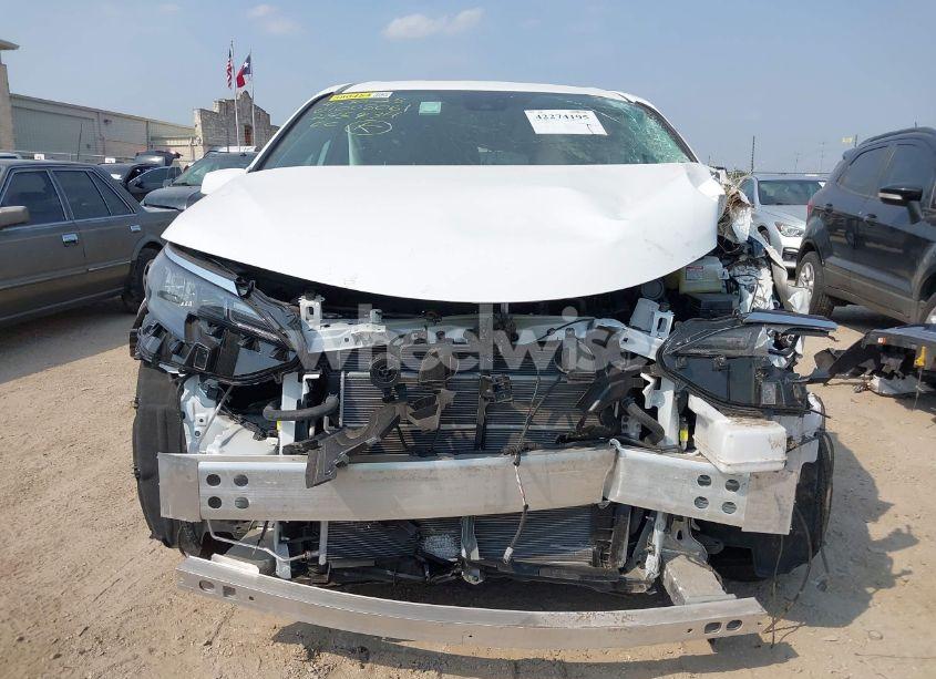 Photo 13 of 2025 Toyota Sienna LE (VIN 5TDKRKEC8SS245934)