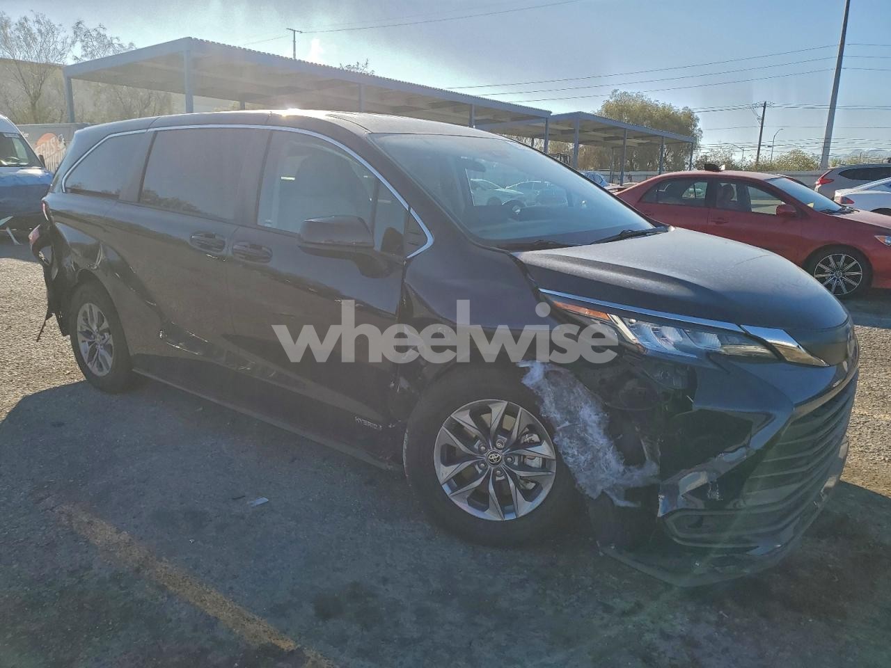 Photo 4 of 2021 TOYOTA SIENNA LE (VIN 5TDKRKEC9MS020912)