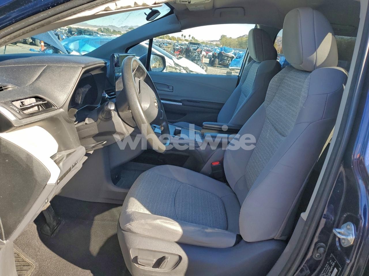 Photo 7 of 2021 TOYOTA SIENNA LE (VIN 5TDKRKEC9MS020912)