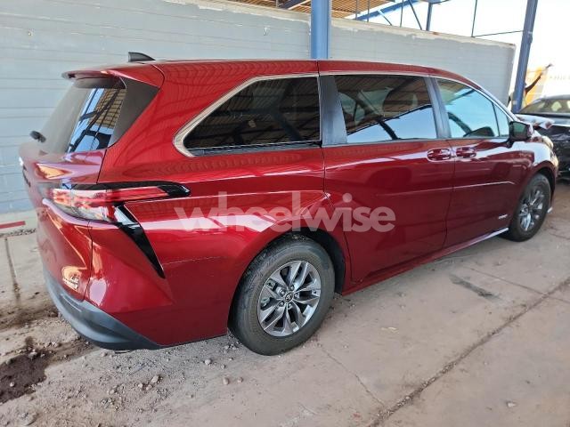 2021 TOYOTA SIENNA LE (VIN 5TDKRKEC9MS035359) main photo