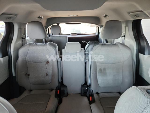 Photo 13 of 2021 TOYOTA SIENNA LE (VIN 5TDKRKEC9MS035359)