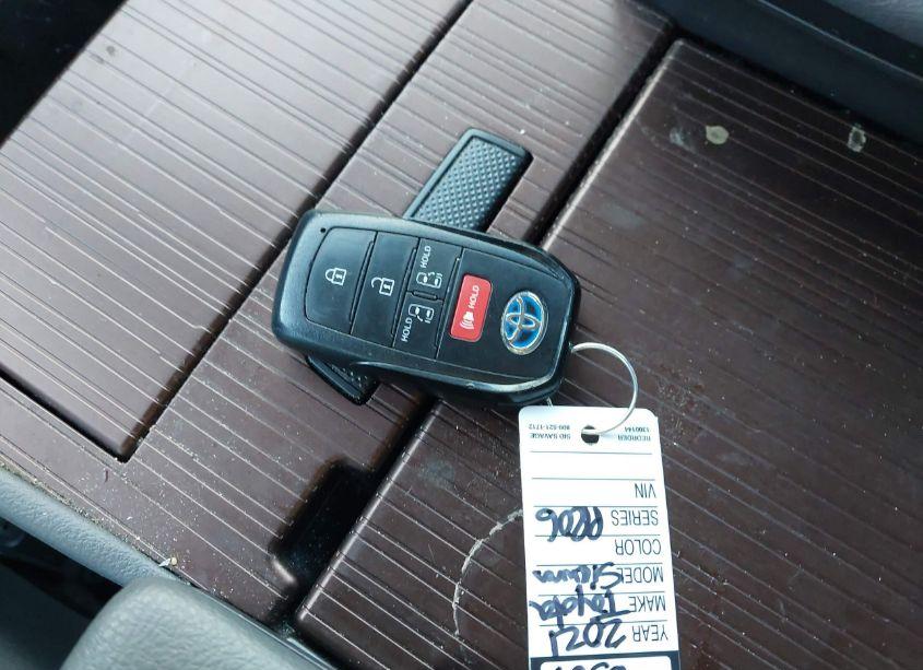 Photo 11 of 2021 Toyota Sienna LE (VIN 5TDKRKEC9MS043252)