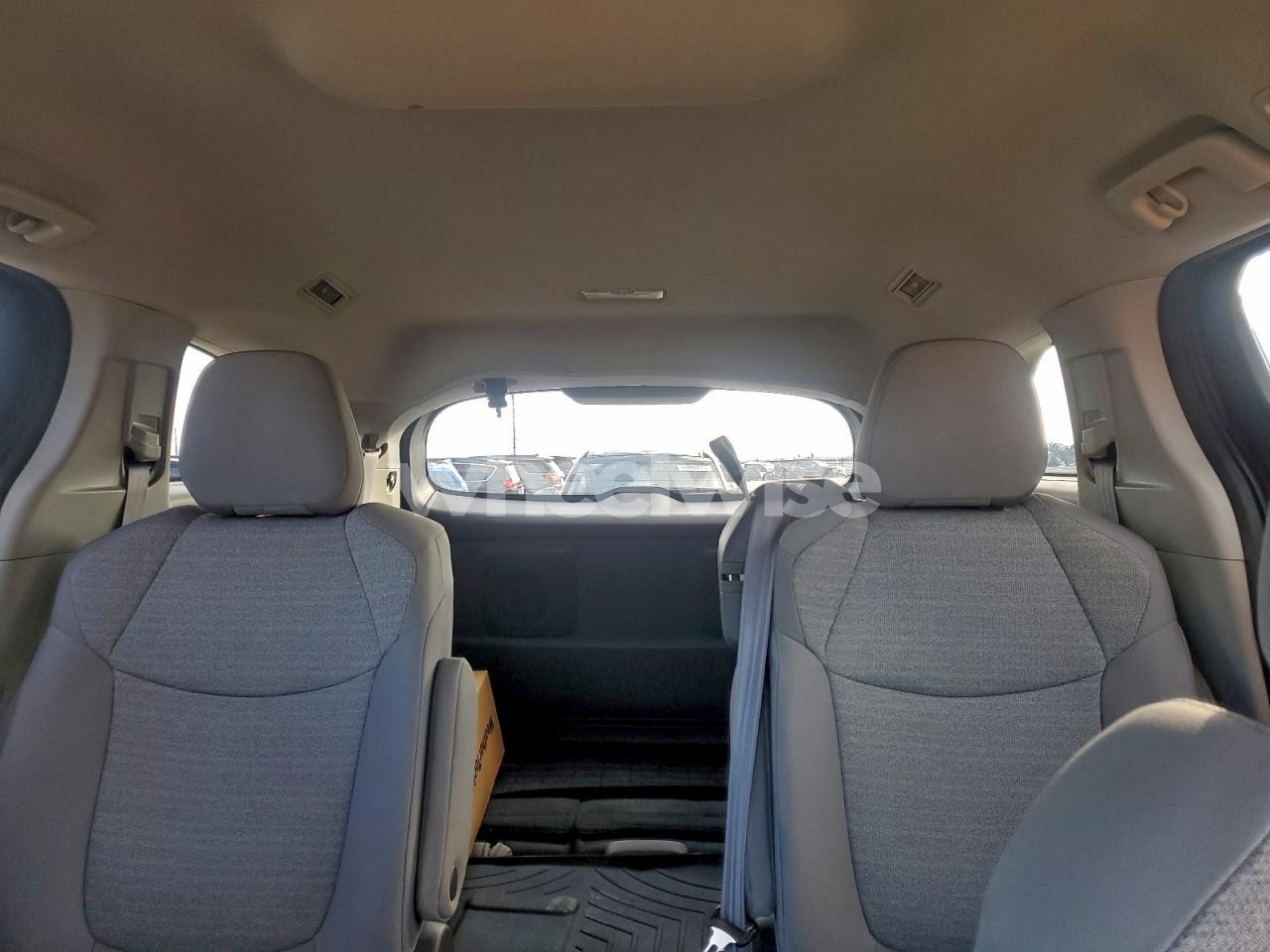 Photo 10 of 2021 TOYOTA SIENNA LE (VIN 5TDKRKEC9MS049424)