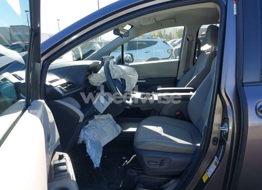 Photo 5 of 2021 Toyota Sienna LE (VIN 5TDKRKEC9MS062240)