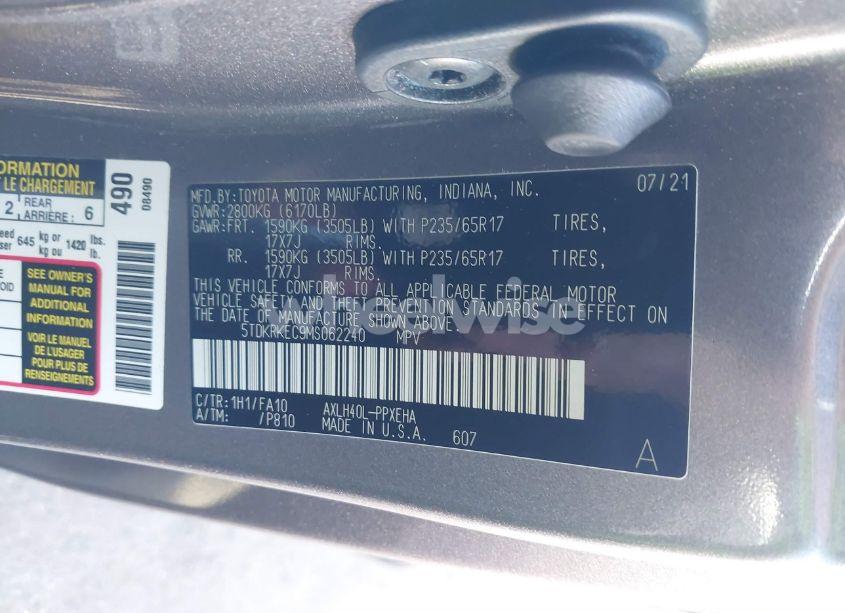 Photo 9 of 2021 Toyota Sienna LE (VIN 5TDKRKEC9MS062240)