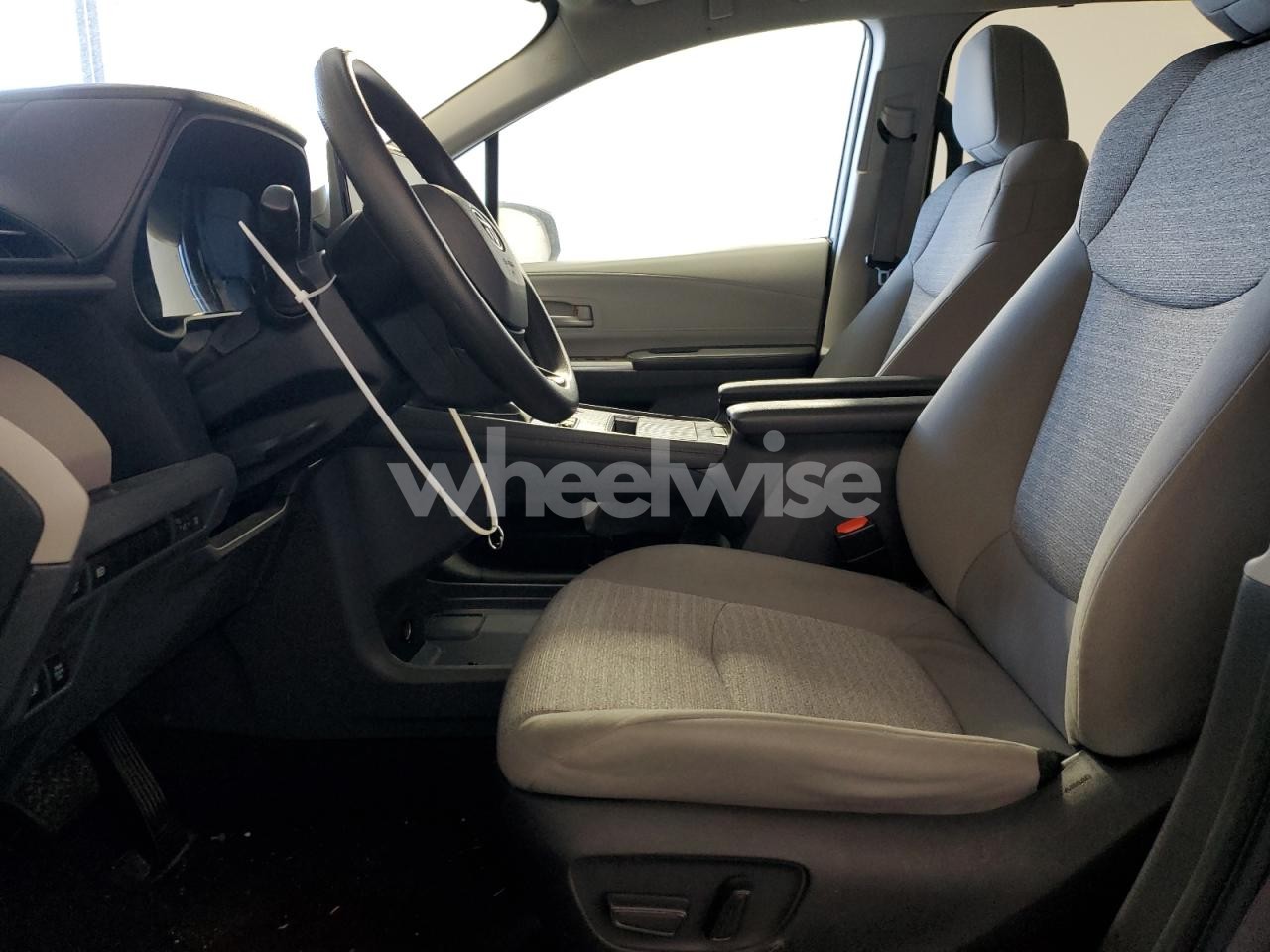 Photo 7 of 2022 TOYOTA SIENNA LE (VIN 5TDKRKEC9NS116833)