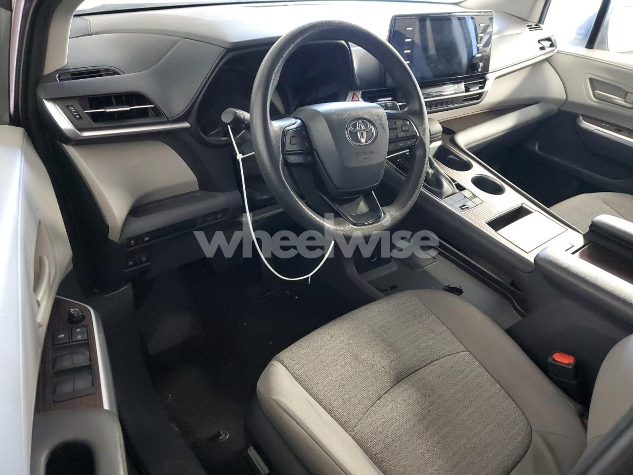 Photo 8 of 2022 TOYOTA SIENNA LE (VIN 5TDKRKEC9NS116833)