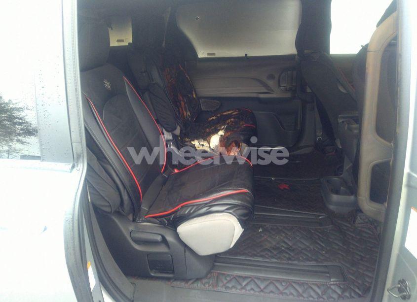 Photo 8 of 2023 Toyota Sienna LE (VIN 5TDKRKEC9PS173262)