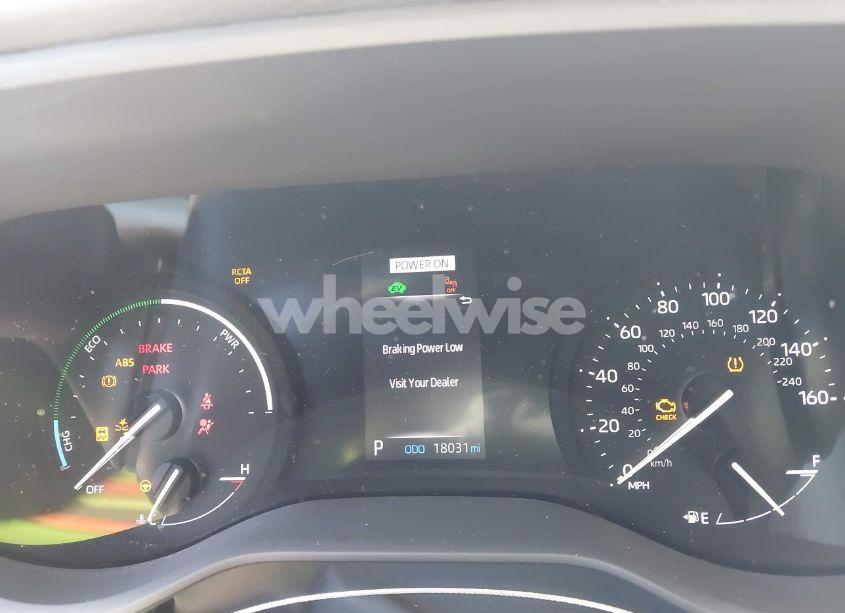 Photo 7 of 2024 Toyota Sienna LE (VIN 5TDKRKEC9RS214976)