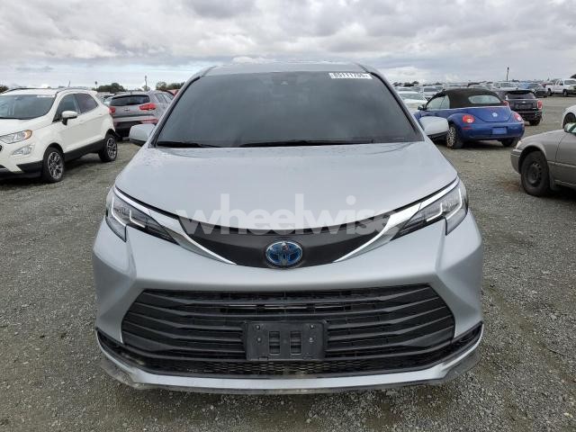 Photo 11 of 2021 TOYOTA SIENNA LE (VIN 5TDKRKECXMS047200)