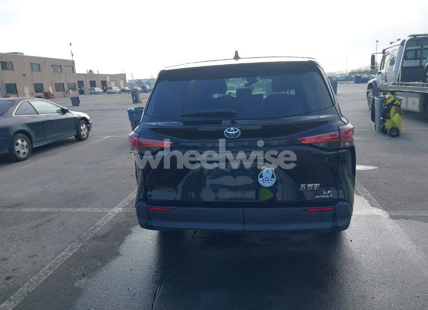 Photo 16 of 2022 Toyota Sienna LE (VIN 5TDKRKECXNS097242)
