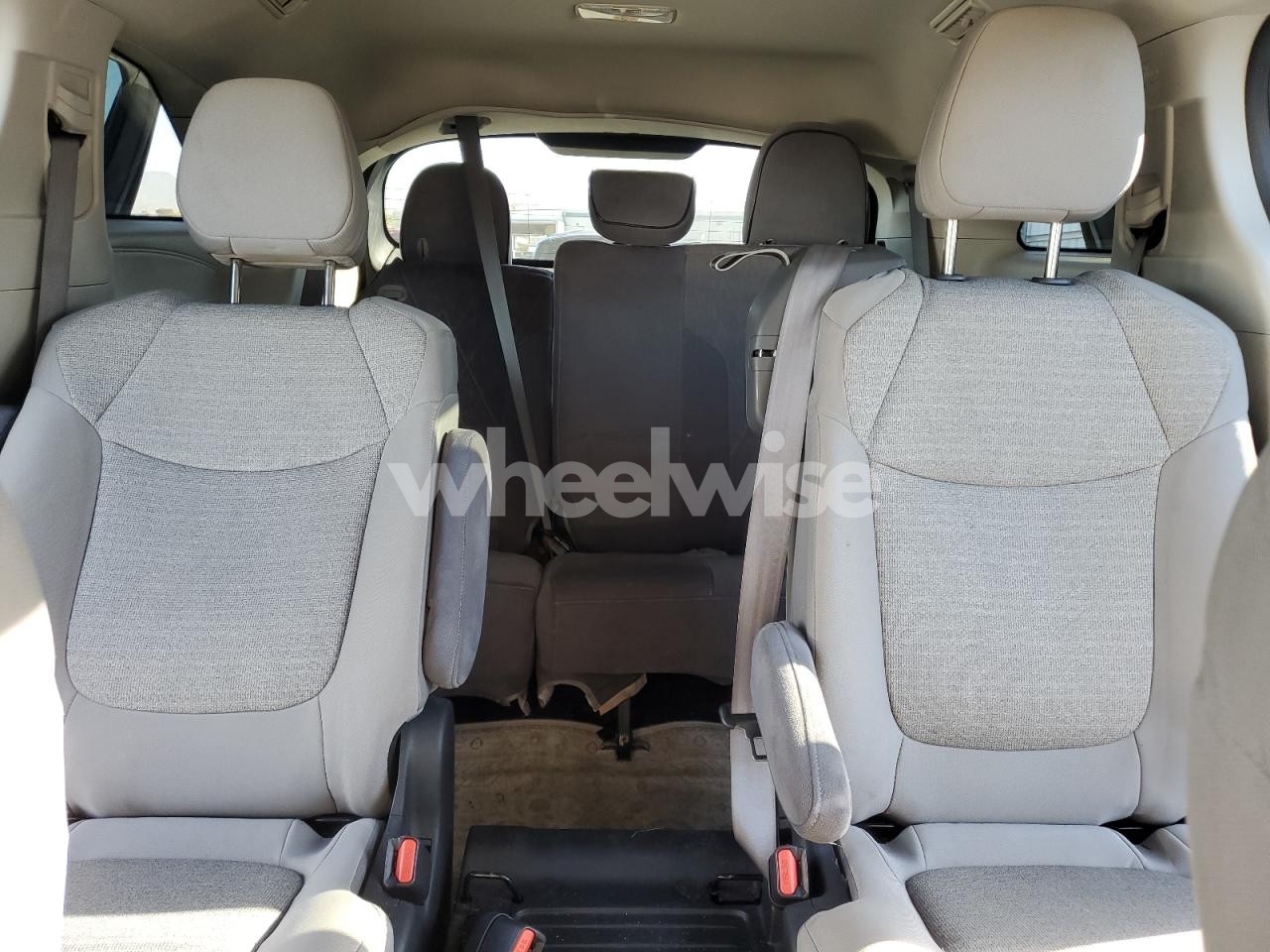 Photo 10 of 2023 TOYOTA SIENNA LE (VIN 5TDKRKECXPS155174)