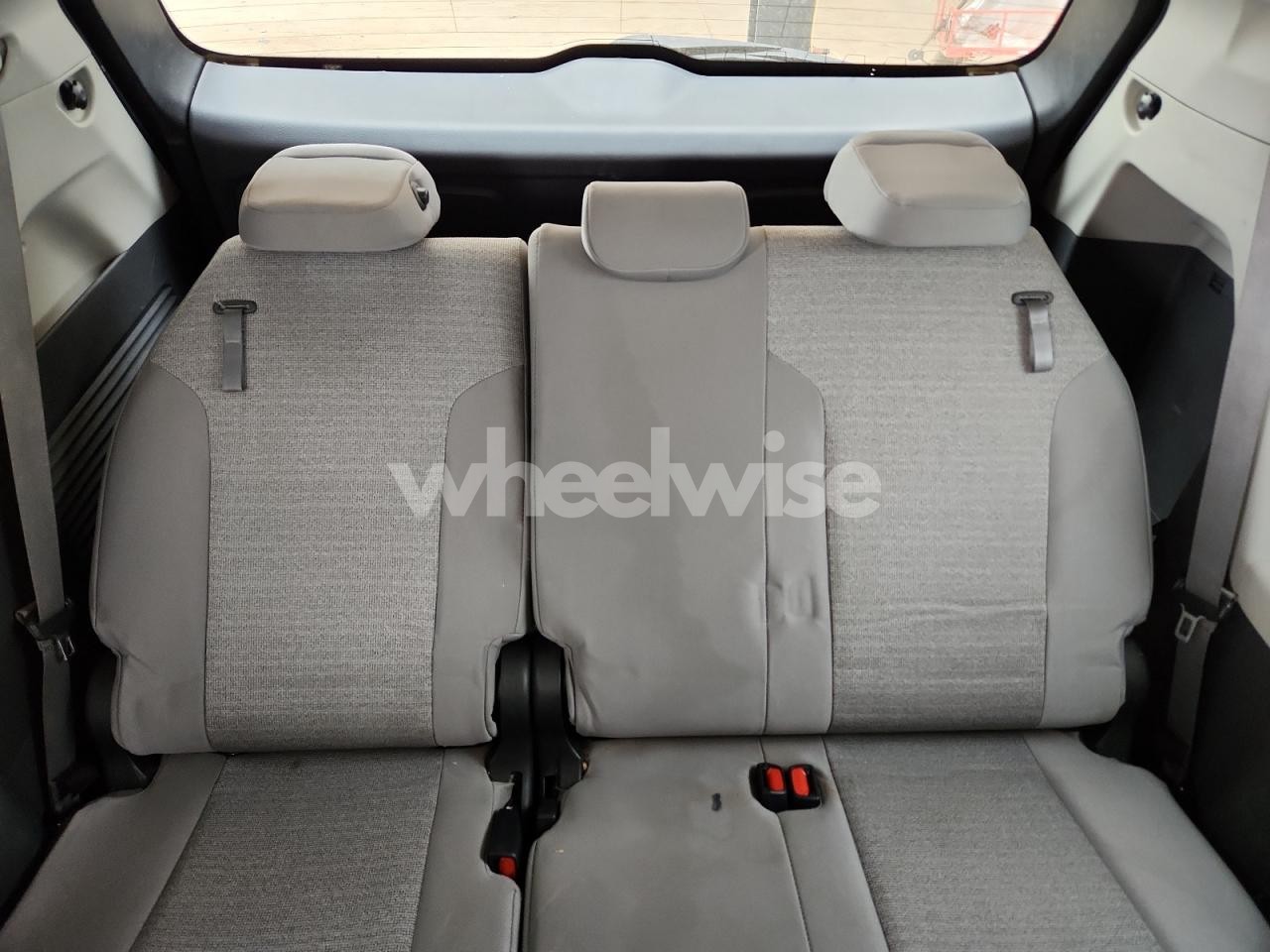 Photo 10 of 2021 TOYOTA SIENNA LE (VIN 5TDKSKFC3MS032637)
