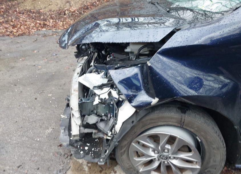 Photo 6 of 2022 Toyota Sienna LE (VIN 5TDKSKFC3NS043493)