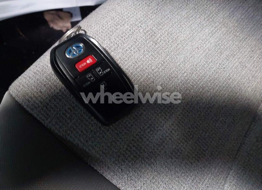 Photo 11 of 2023 Toyota Sienna LE (VIN 5TDKSKFC3PS099467)