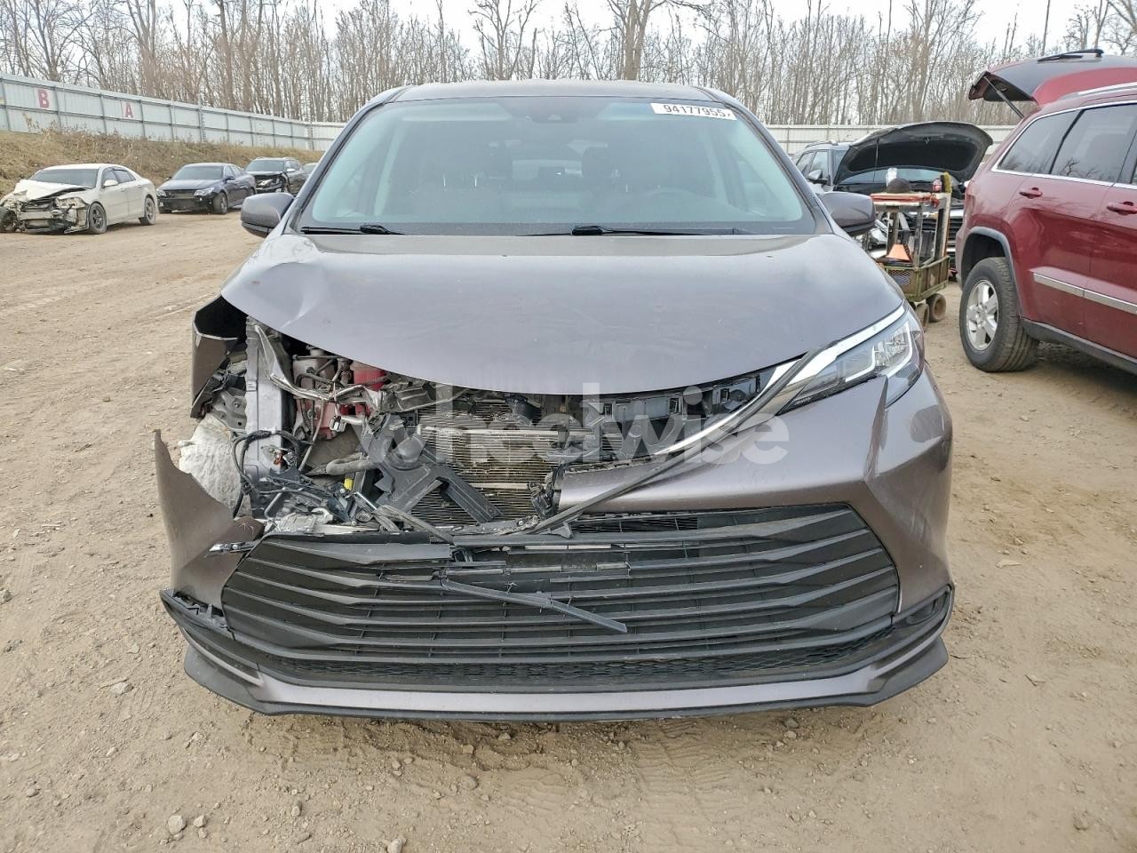 Photo 5 of 2021 TOYOTA SIENNA LE (VIN 5TDKSKFC4MS028533)