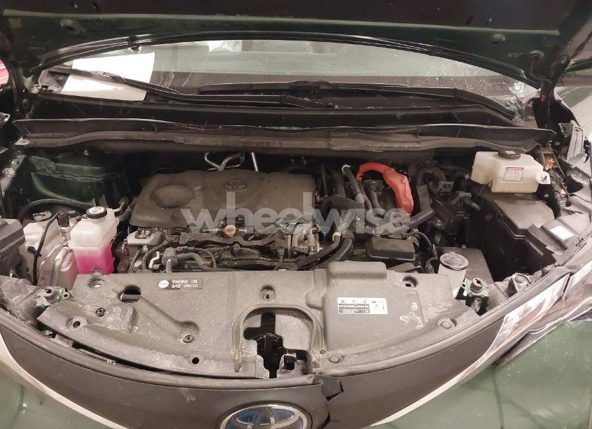 Photo 10 of 2021 Toyota Sienna LE (VIN 5TDKSKFC5MS006315)