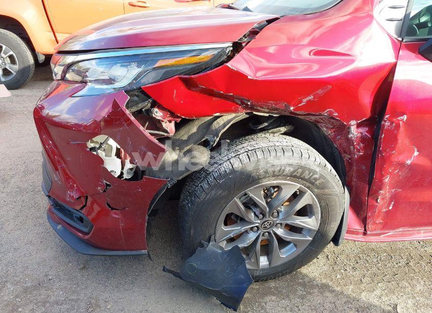 Photo 6 of 2023 Toyota Sienna LE (VIN 5TDKSKFC5PS076093)