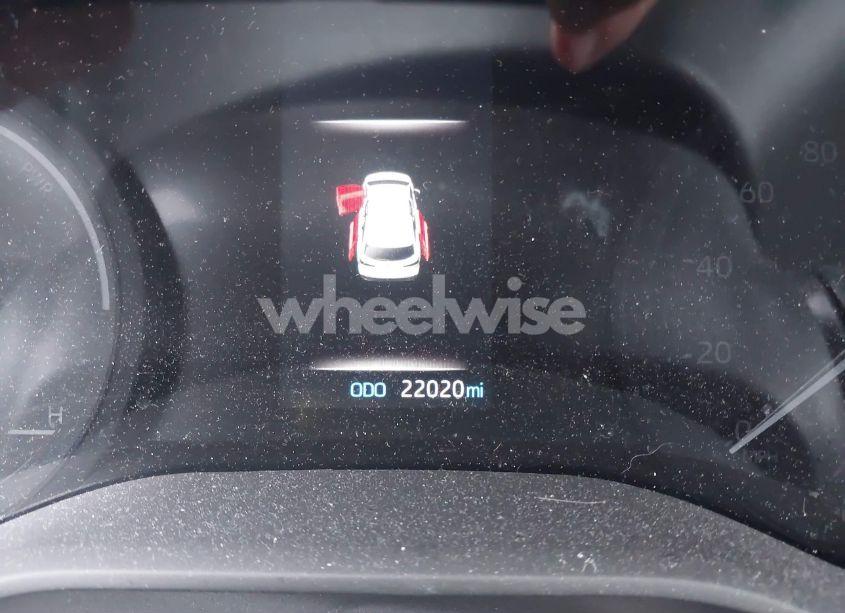 Photo 7 of 2023 Toyota Sienna LE (VIN 5TDKSKFC5PS103924)