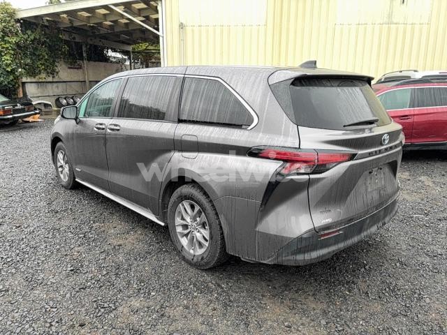 Photo 6 of 2021 TOYOTA SIENNA LE (VIN 5TDKSKFC7MS005604)