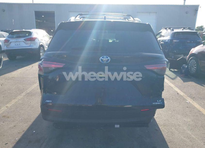 Photo 16 of 2021 Toyota Sienna LE (VIN 5TDKSKFC9MS027152)