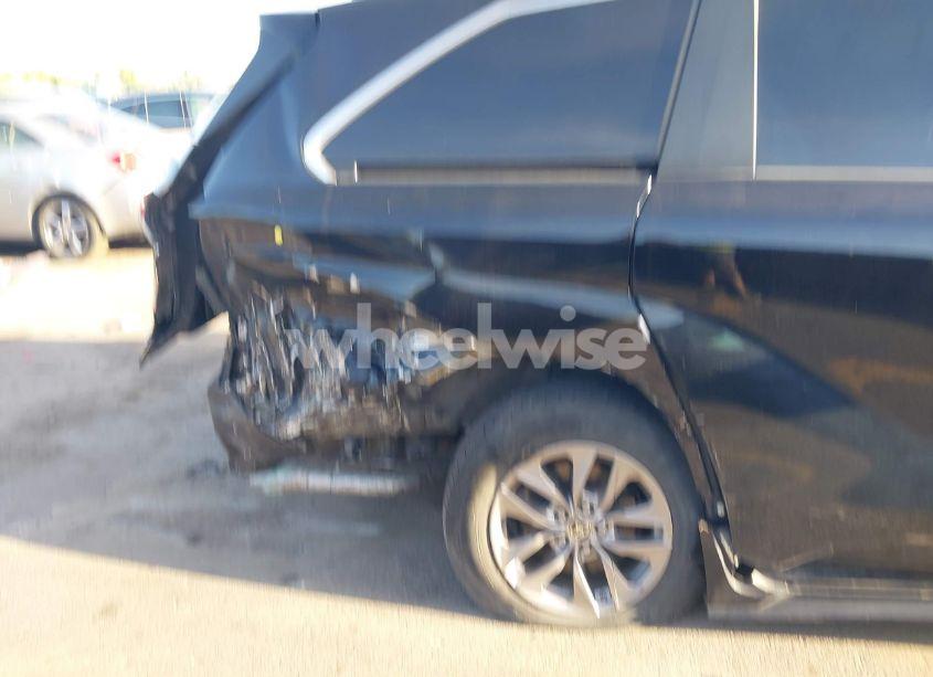 Photo 6 of 2021 Toyota Sienna LE (VIN 5TDKSKFC9MS027152)