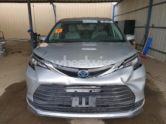 Photo 7 of 2025 TOYOTA SIENNA LE (VIN 5TDKSKFC9SS202125)