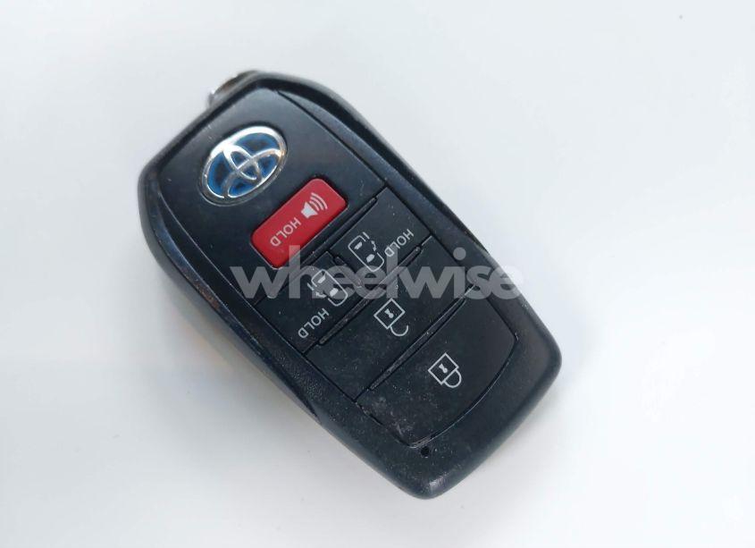 Photo 11 of 2023 Toyota Sienna LE (VIN 5TDKSKFCXPS079264)