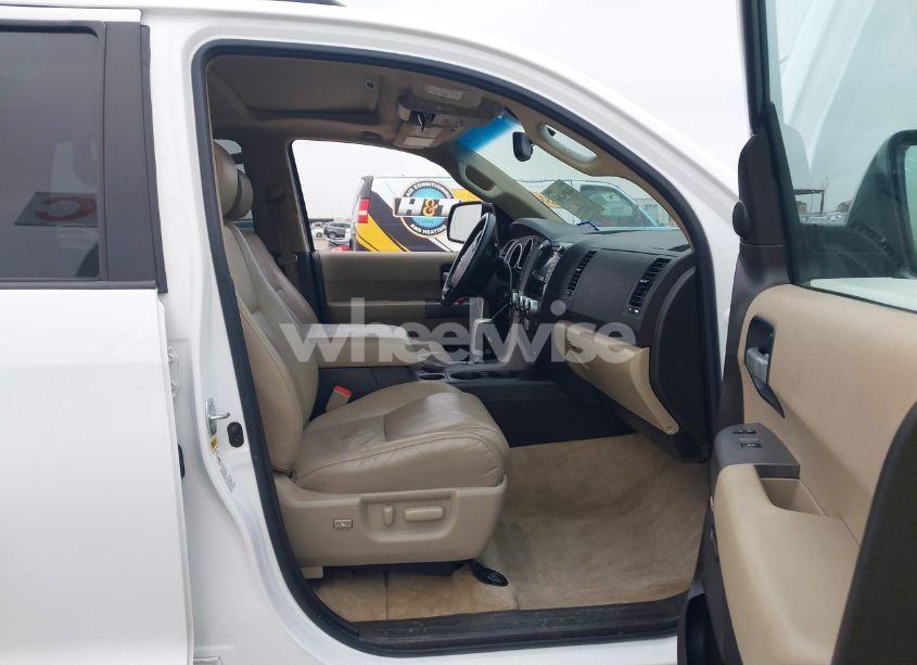 Photo 5 of 2011 Toyota Sequoia LIMITED 5.7L V8 (VIN 5TDKY5G13BS034897)