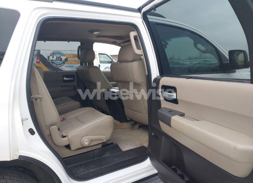 Photo 8 of 2011 Toyota Sequoia LIMITED 5.7L V8 (VIN 5TDKY5G13BS034897)