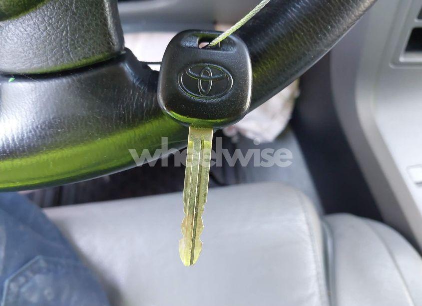 Photo 11 of 2010 Toyota Sequoia LIMITED 5.7L V8 (VIN 5TDKY5G18AS029449)