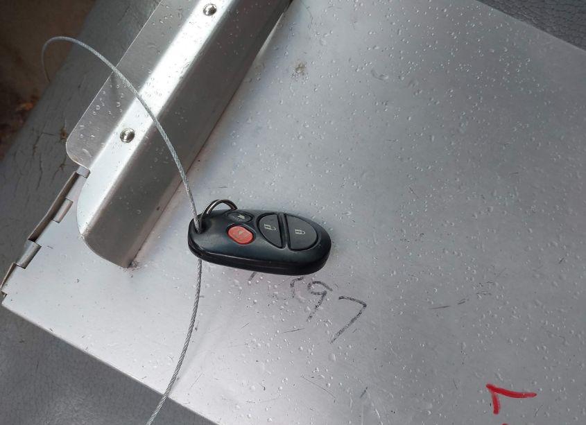 Photo 11 of 2011 Toyota Sequoia LIMITED 5.7L V8 (VIN 5TDKY5G19BS037447)