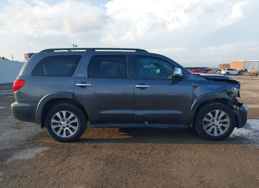Photo 13 of 2014 Toyota Sequoia LIMITED 5.7L V8 (VIN 5TDKY5G19ES053149)
