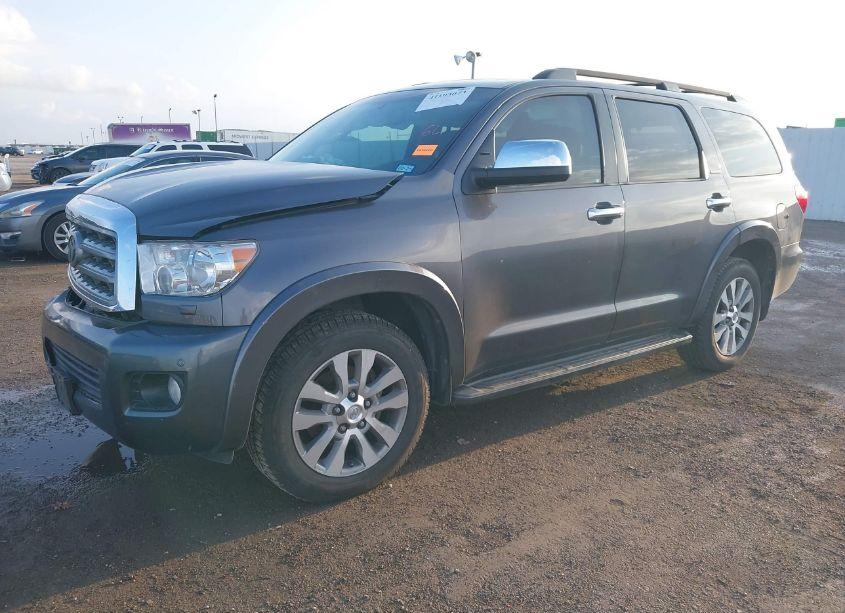 Photo 2 of 2014 Toyota Sequoia LIMITED 5.7L V8 (VIN 5TDKY5G19ES053149)