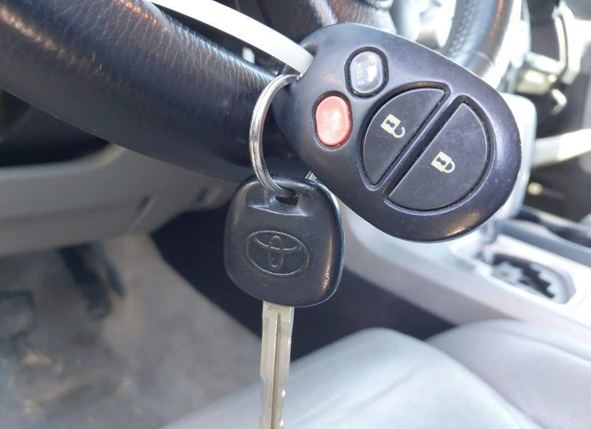 Photo 11 of 2010 Toyota Sequoia LIMITED 5.7L V8 (VIN 5TDKY5G1XAS030084)