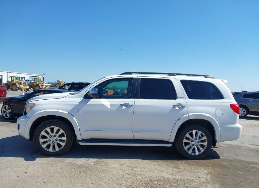 Photo 15 of 2010 Toyota Sequoia LIMITED 5.7L V8 (VIN 5TDKY5G1XAS030084)