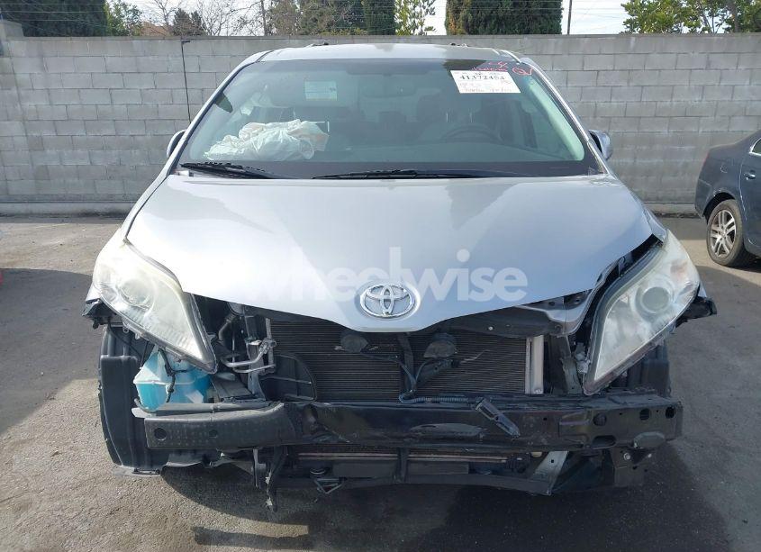 Photo 13 of 2017 Toyota Sienna LE 8 PASSENGER (VIN 5TDKZ3DC0HS786623)