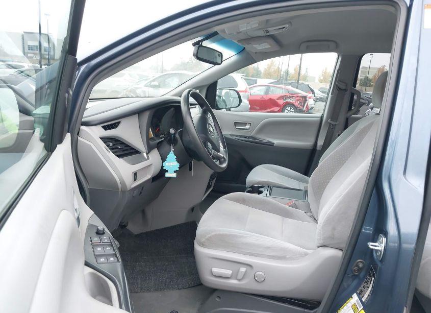 Photo 5 of 2017 Toyota Sienna LE 8 PASSENGER (VIN 5TDKZ3DC0HS811858)