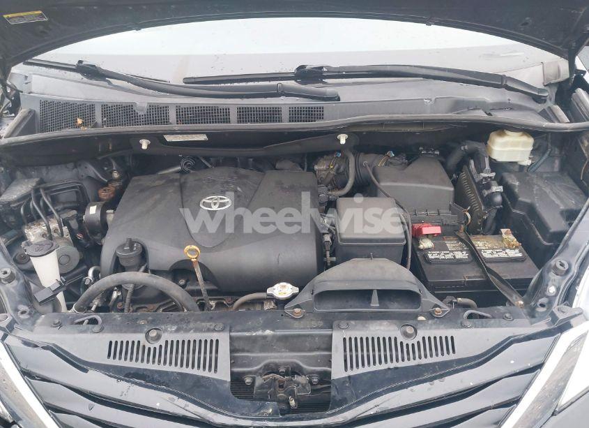 Photo 10 of 2017 Toyota Sienna LE 8 PASSENGER (VIN 5TDKZ3DC0HS856654)